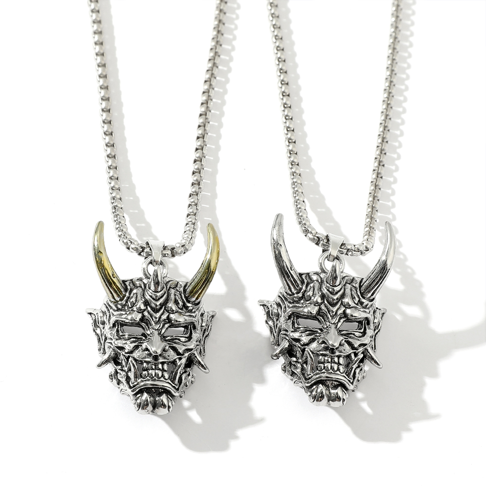 Colar com Pingente de Máscara  - Men Accessories In Silver avaliação e preço